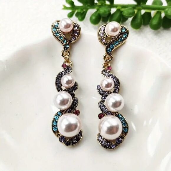 Vintage Style Multicolor Rhinestone And Pearl Dangle Earring NWT - Picture 1 of 6